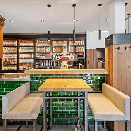 Koehlerei Am Hotel 2*